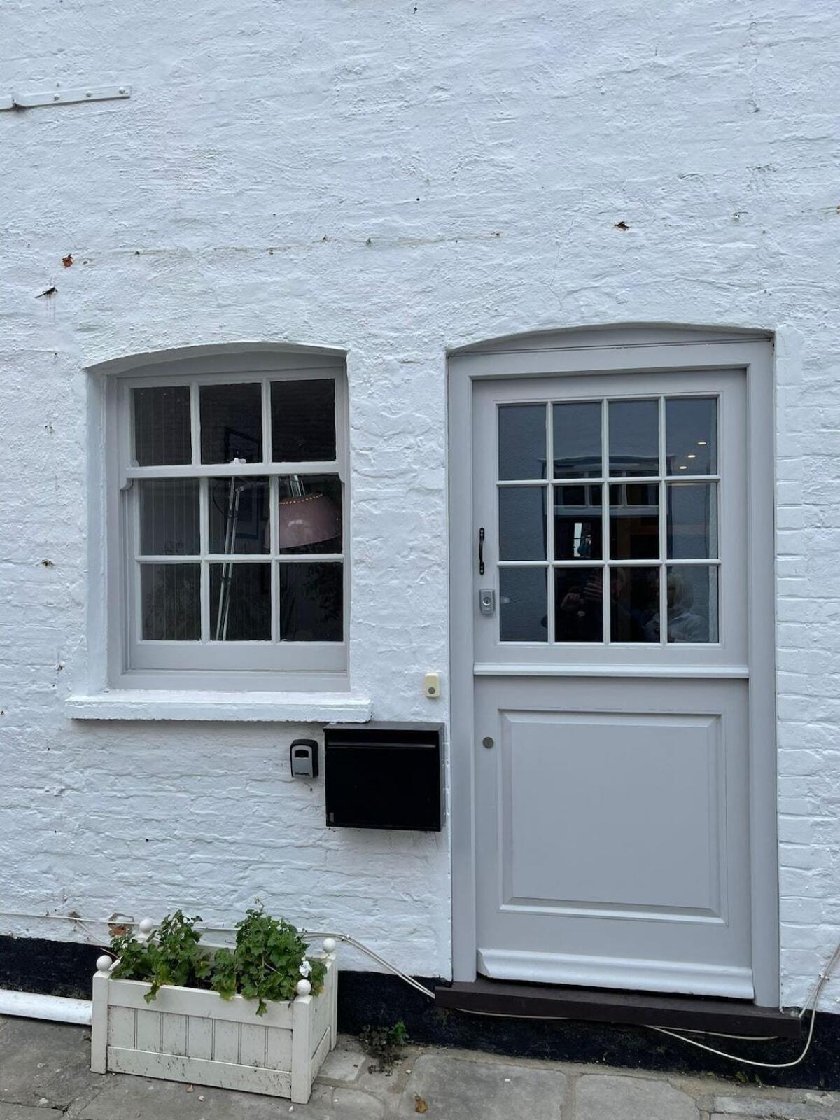 Stylish Cottage With Quay And River View Lymington Exterior photo
