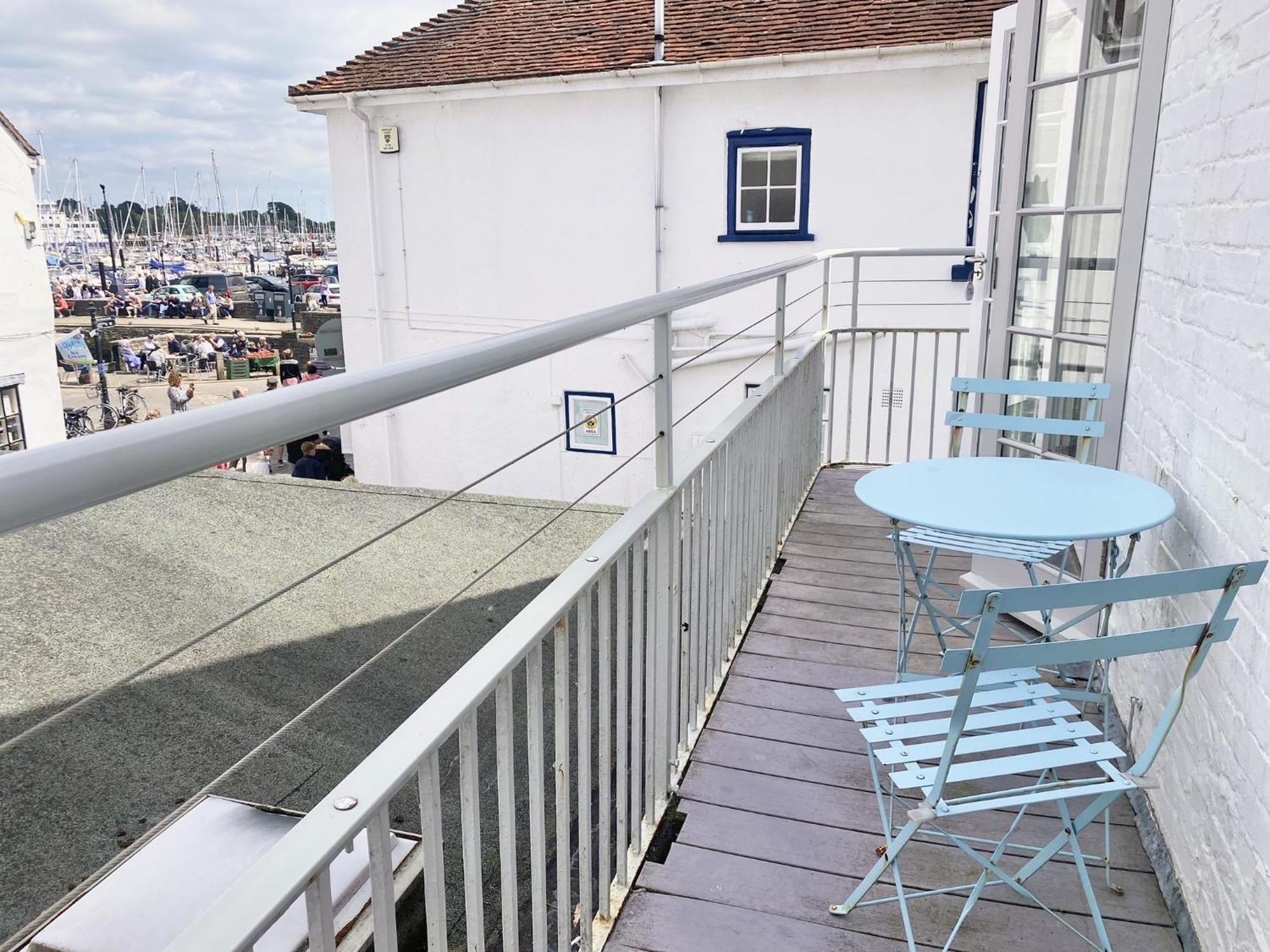 Stylish Cottage With Quay And River View Lymington Exterior photo