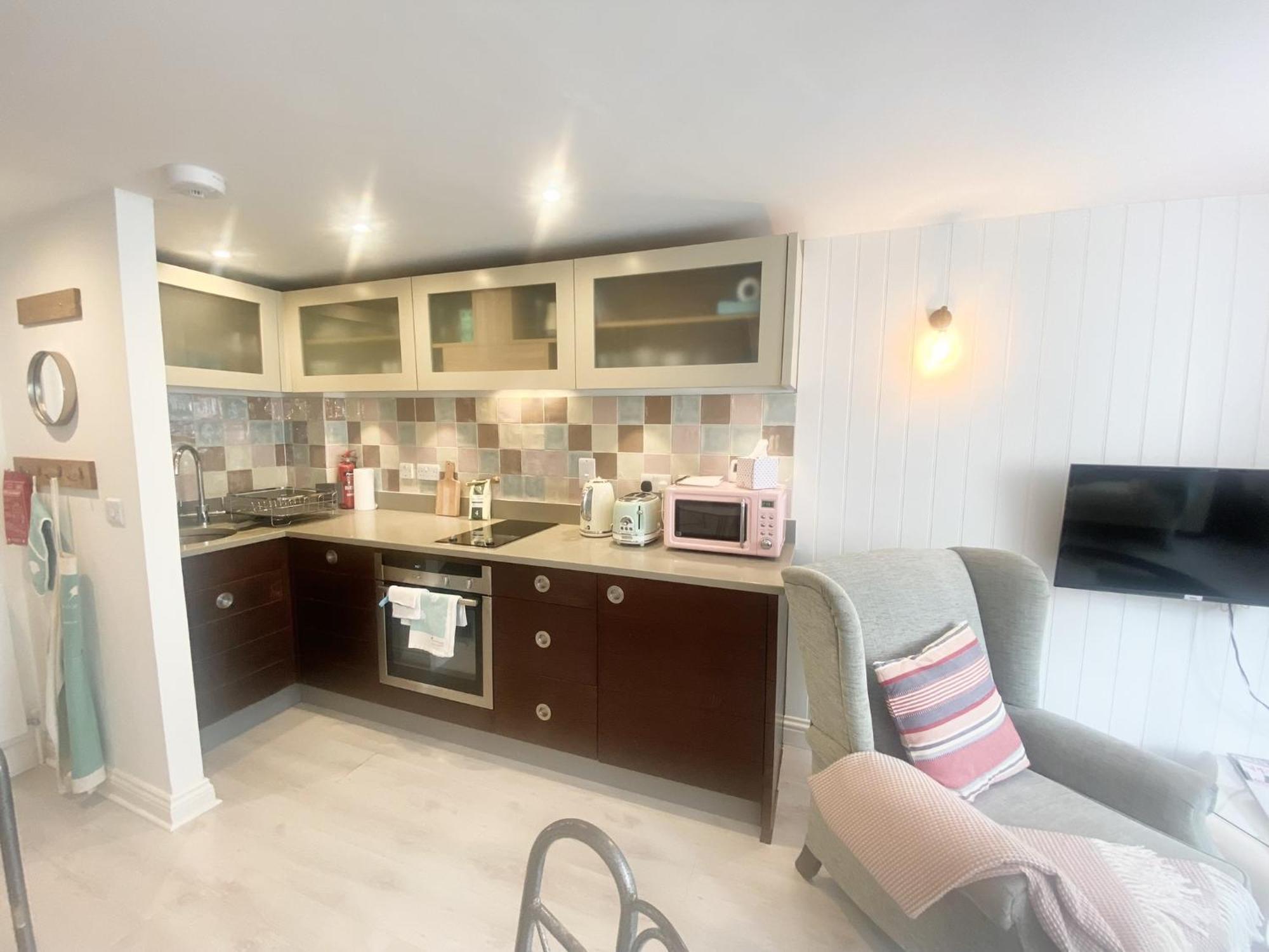 Stylish Cottage With Quay And River View Lymington Exterior photo
